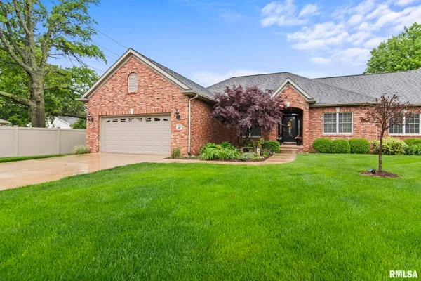 $375,000 | 2503 Interlacken Drive, Springfield, IL 62704