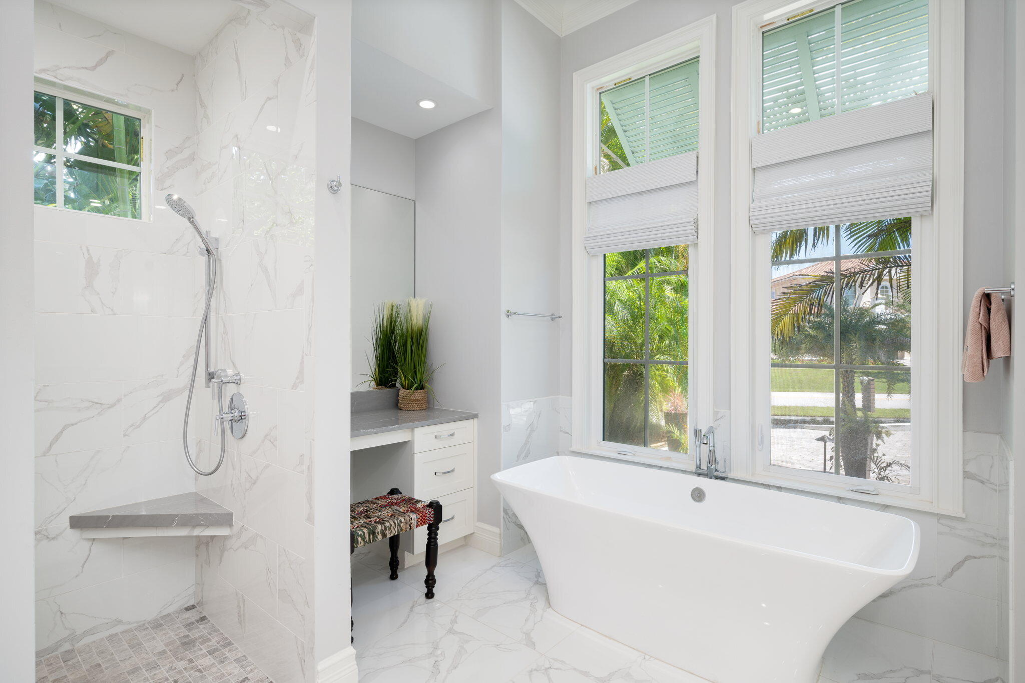544 Live Oak Road Vero Beach, FL 32963 - Photo 23 of 55 a bathroom with a bathtub and a sink