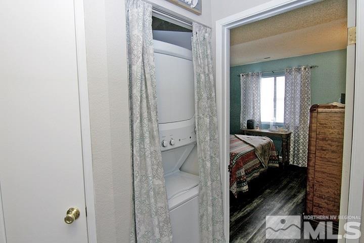 4985 West 7th Street, Unit 10 Reno, NV 89503 - Photo 15 of 20 a view of bathroom
