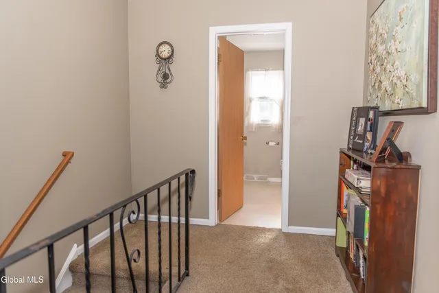 $419,900 | 307 Debbie Drive, Rotterdam, NY 12306