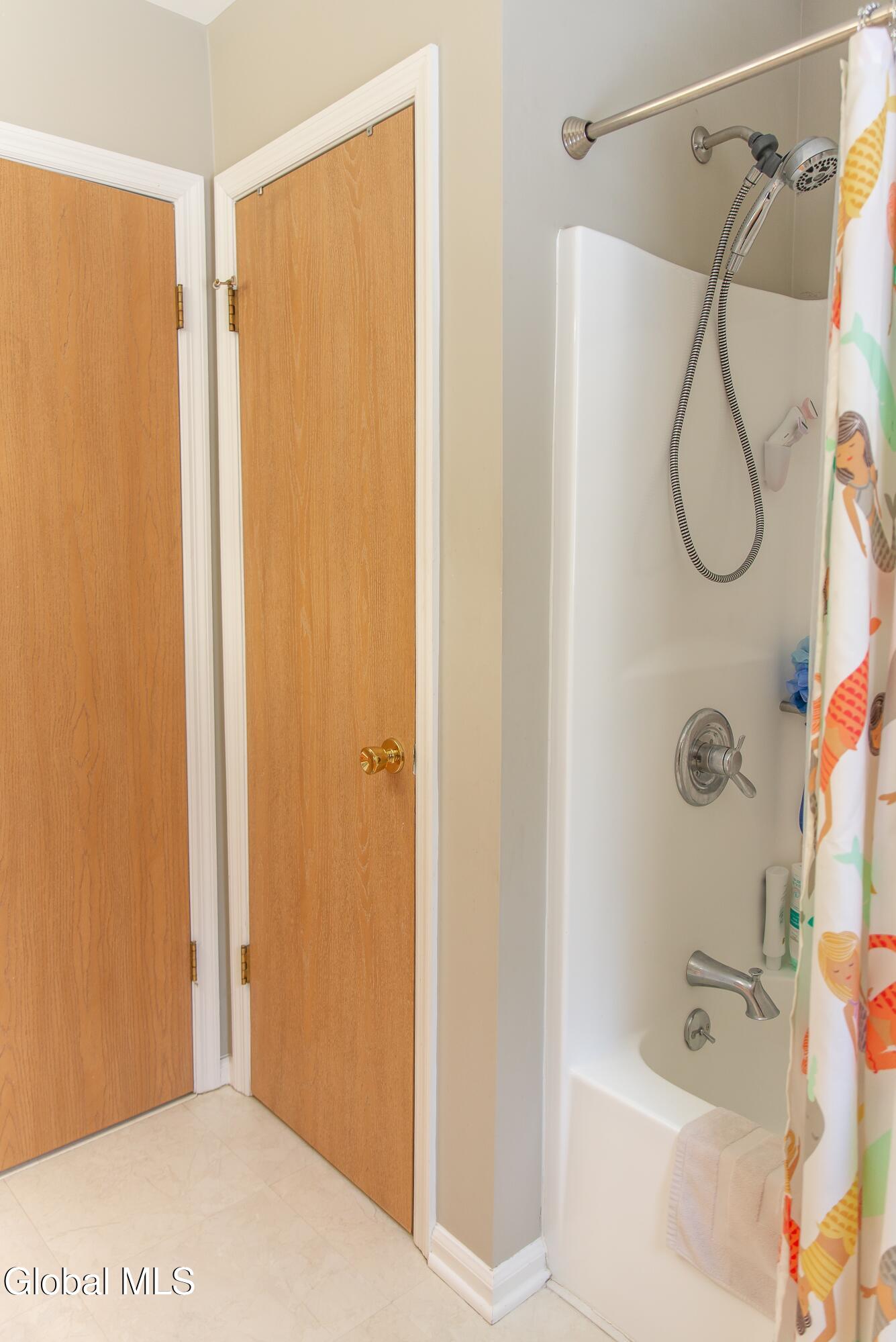 307 Debbie Drive Rotterdam, NY 12306 - Photo 16 of 36 _DSC8209