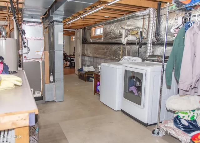 $419,900 | 307 Debbie Drive, Rotterdam, NY 12306