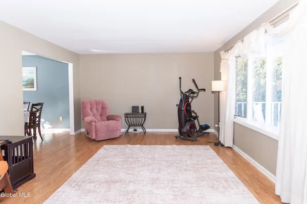$425,000 | 307 Debbie Drive, Rotterdam, NY 12306