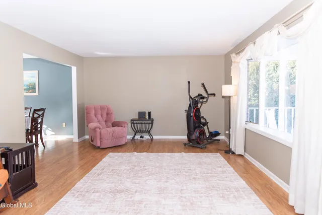 $419,900 | 307 Debbie Drive, Rotterdam, NY 12306