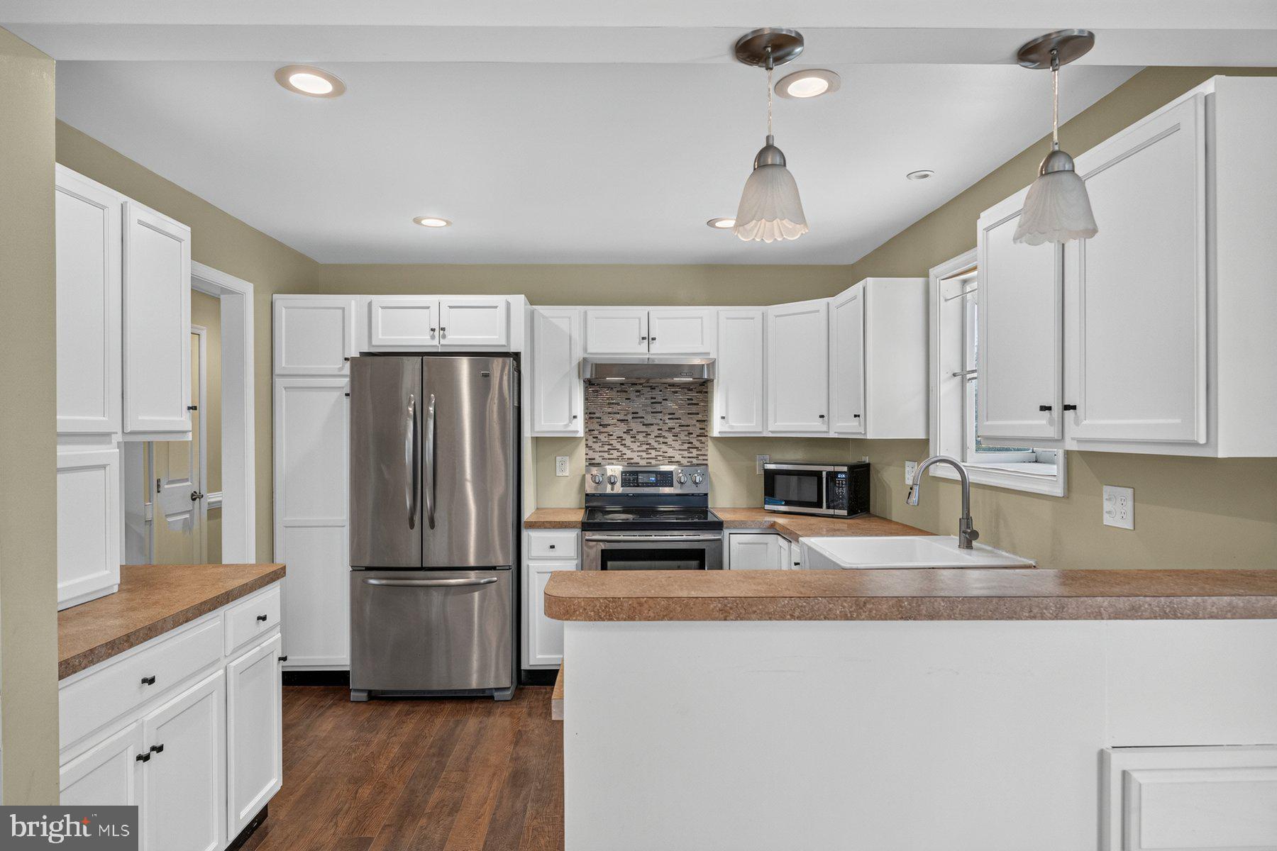 3918 Susanna Road Randallstown, MD 21133 - Photo 10 of 26 Modern kitchen with sleek finishes.