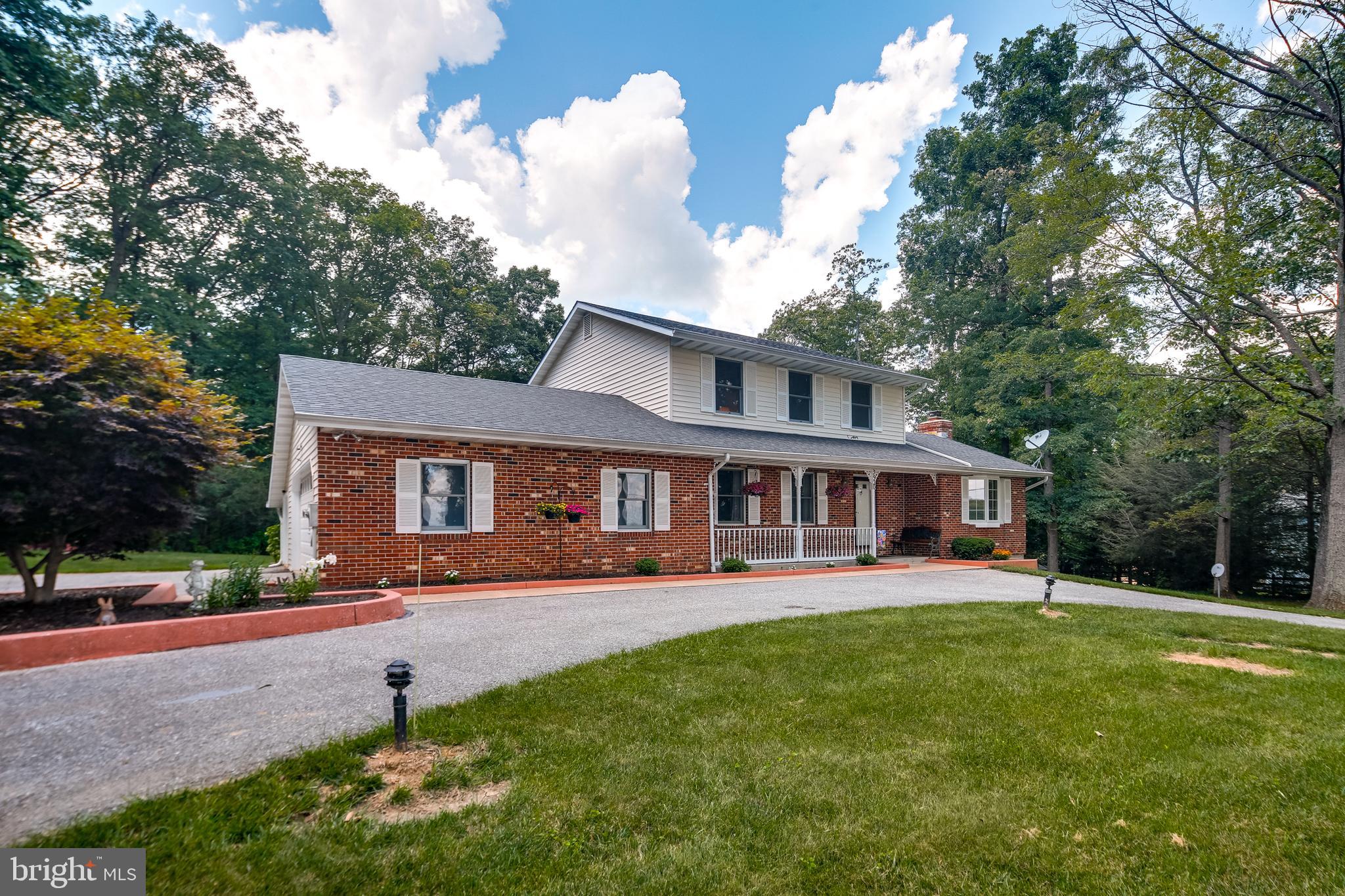 3920 Hooper Road New Windsor, MD 21776 - Photo 4 of 43