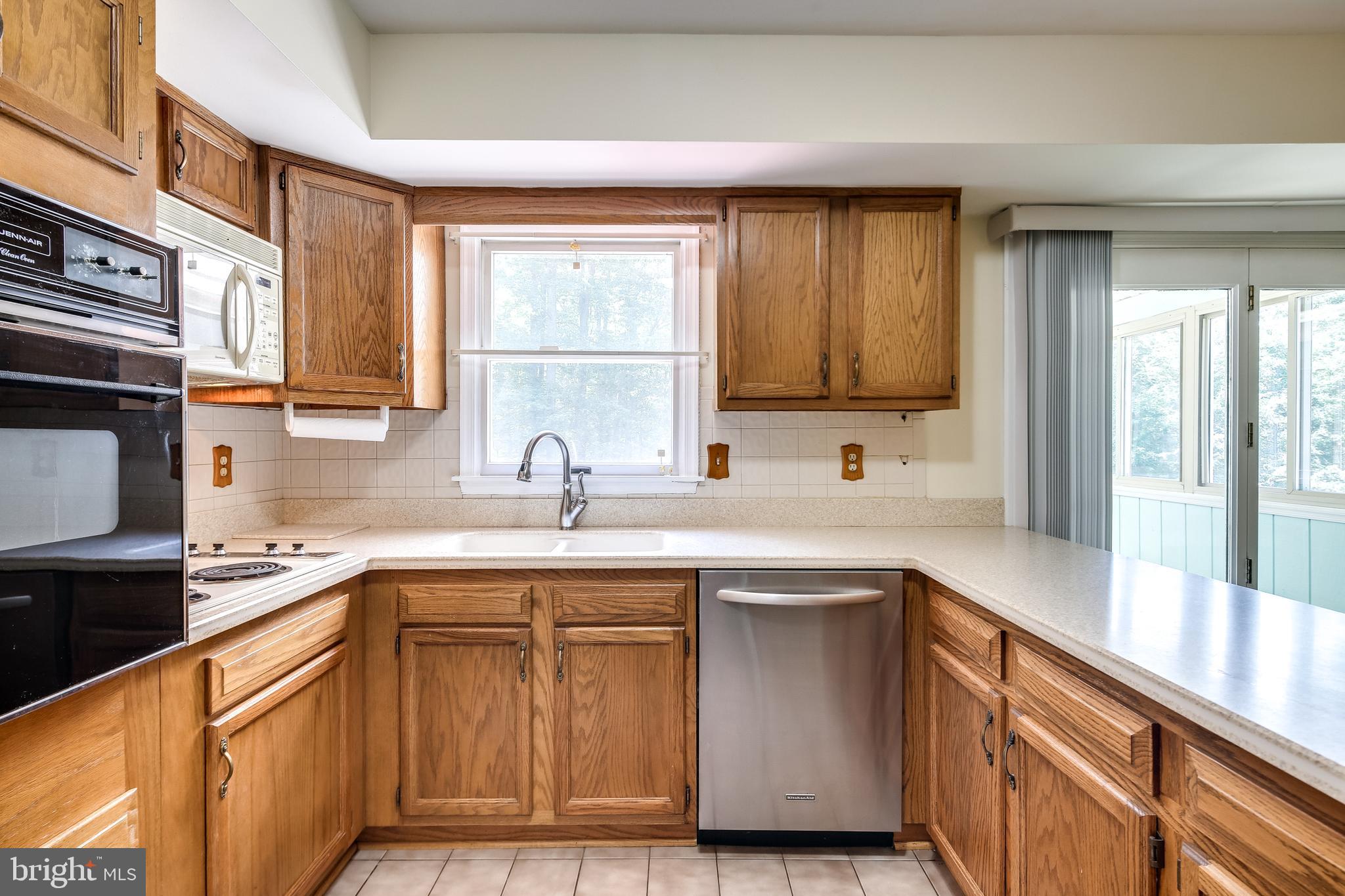 3920 Hooper Road New Windsor, MD 21776 - Photo 9 of 43