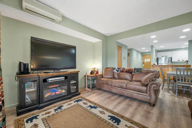 $315,000 | 48 Cooper Memorial Drive, Unit 112, Lincoln, NH 03251