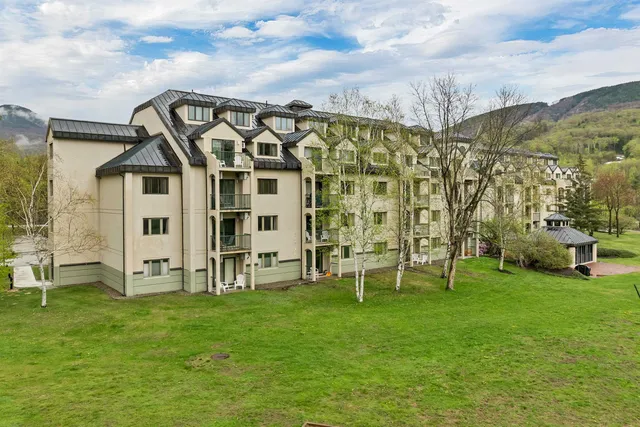 $315,000 | 48 Cooper Memorial Drive, Unit 112, Lincoln, NH 03251