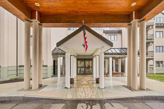 $315,000 | 48 Cooper Memorial Drive, Unit 112, Lincoln, NH 03251