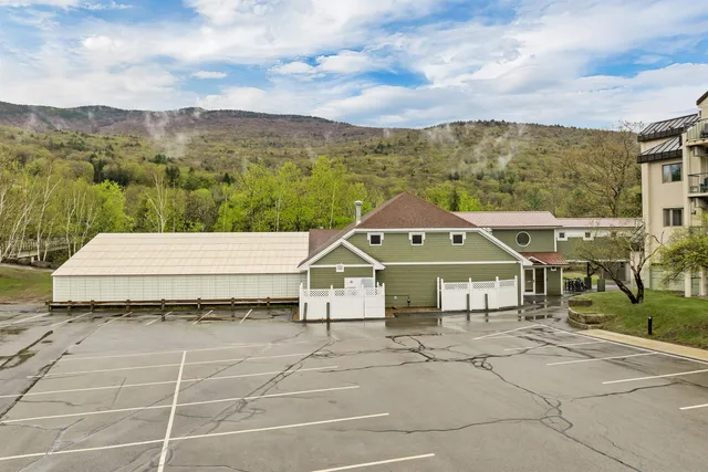 $315,000 | 48 Cooper Memorial Drive, Unit 112, Lincoln, NH 03251