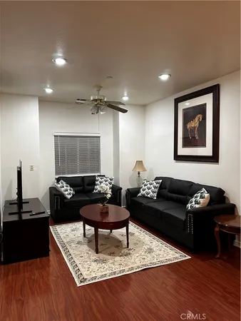 $5,990 | 300 Lampman Way, Placentia, CA 92870