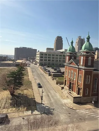 $1,045 | 600 East 8th Street, Unit 8S, Kansas City, MO 64106