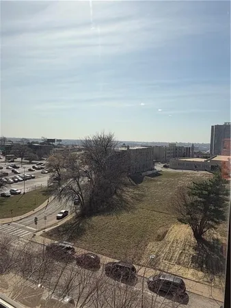 $1,045 | 600 East 8th Street, Unit 8S, Kansas City, MO 64106