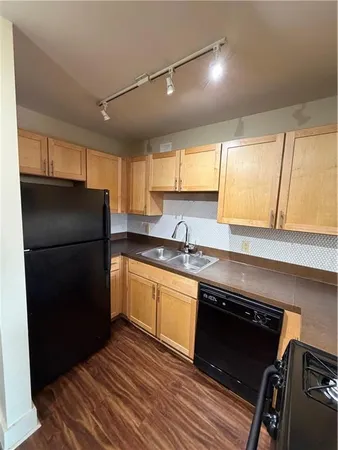 $1,045 | 600 East 8th Street, Unit 8S, Kansas City, MO 64106