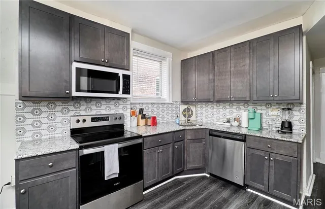 $749,995 | 4930 Wise Avenue, St. Louis, MO 63110