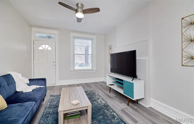 $749,995 | 4930 Wise Avenue, St. Louis, MO 63110