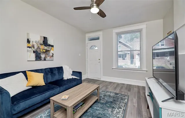 $749,995 | 4930 Wise Avenue, St. Louis, MO 63110