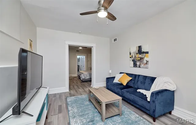 $749,995 | 4930 Wise Avenue, St. Louis, MO 63110