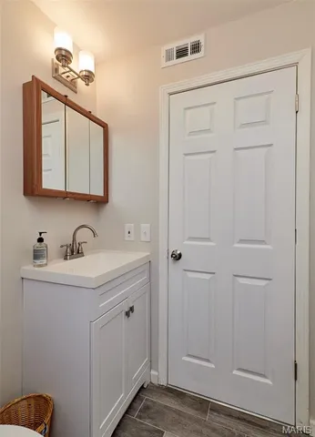 $749,995 | 4930 Wise Avenue, St. Louis, MO 63110