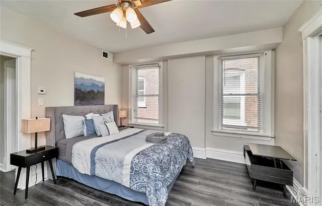 $749,995 | 4930 Wise Avenue, St. Louis, MO 63110