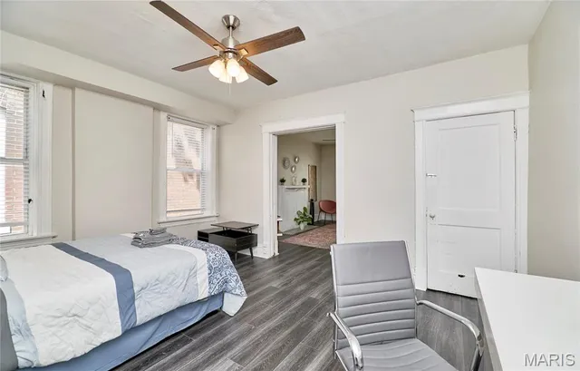 $749,995 | 4930 Wise Avenue, St. Louis, MO 63110