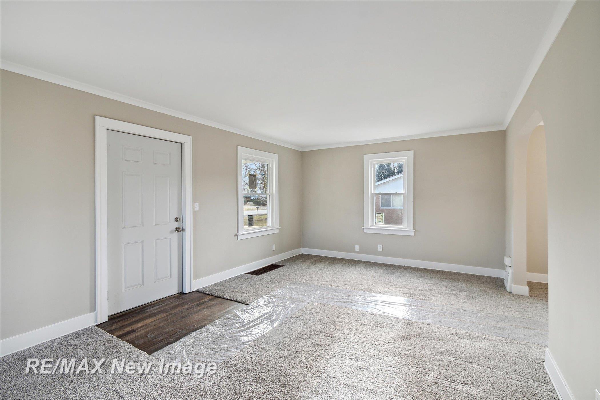 4030 South Washington Road Saginaw, MI 48601 - Photo 7 of 37 50135077-5aebb9e8-4c1c-4600-abe8-baac94a62e31.JPG