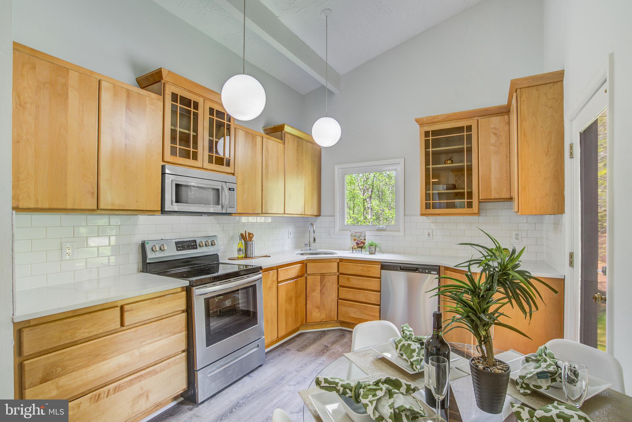 2304 November Lane Reston, VA 20191 - Photo 4 of 71