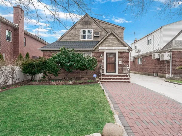 $1,398,000 | 58-07 210th Street | Bayside