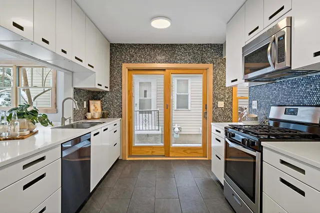 $625,000 | 1227 Eleanor Avenue, St. Paul, MN 55116