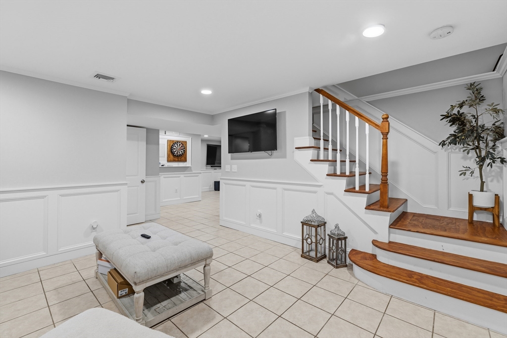 127 Middlesex Street Fall River, MA 02723 - Photo 20 of 38