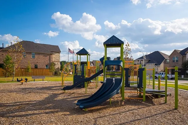a view of a tennis court