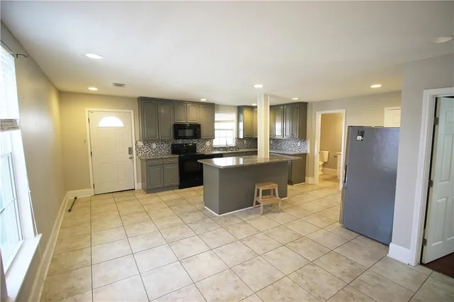 $2,195 | 3033 Toledano Street, New Orleans, LA 70125