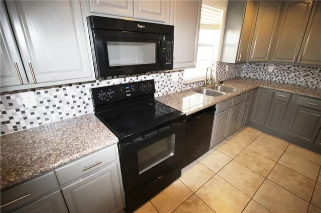 $2,195 | 3033 Toledano Street, New Orleans, LA 70125