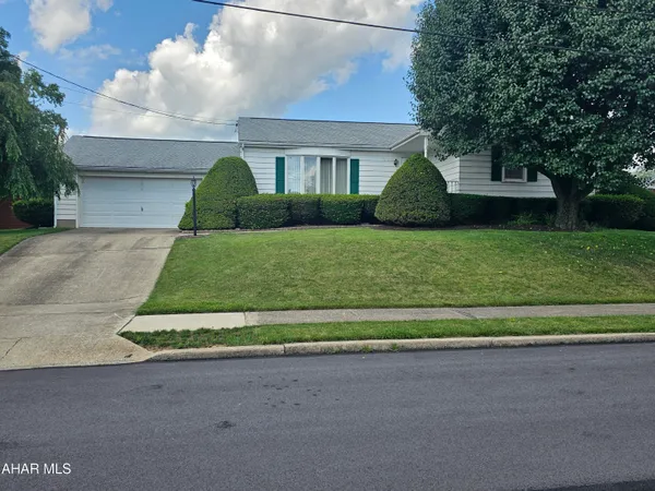 $250,000 | 801 James Street, Roaring Spring, PA 16673