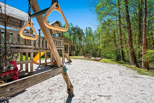 $169,900 | 3710 Weber Road, Unit E106, Gatlinburg, TN 37738