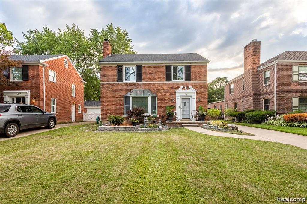 1263 Whittier Road Grosse Pointe Park, MI 48230 - Photo 2 of 39