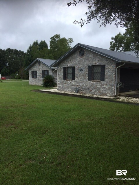 901 North Holly Boulevard Foley, AL 36535 - Photo 7 of 8 Gallery Image 7