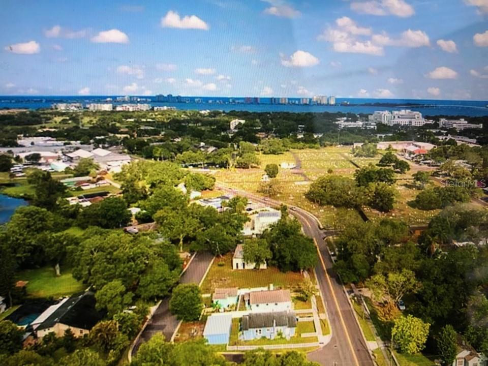 941 Lakeview Road Clearwater, FL 33756 - Photo 2 of 20
