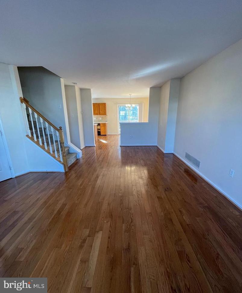 116 Couples Drive Newark, DE 19702 - Photo 2 of 16 Living Dining