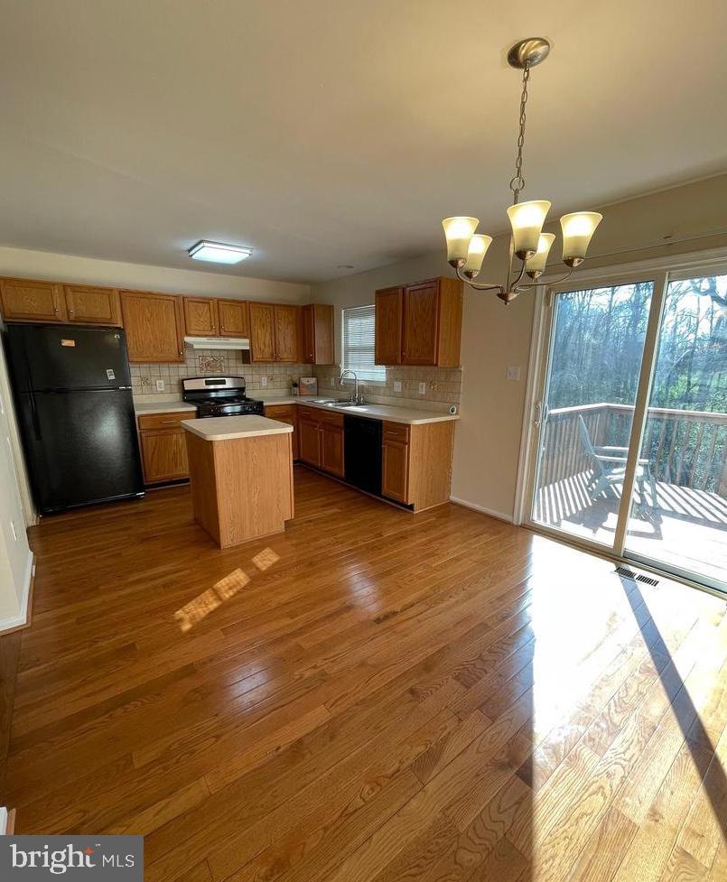 116 Couples Drive Newark, DE 19702 - Photo 5 of 16 Kitchen Dining