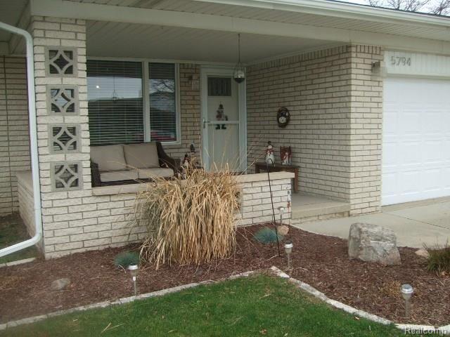 5794 Wedgewood Road Canton, MI 48187 - Photo 4 of 48 DSCF6494.JPG
