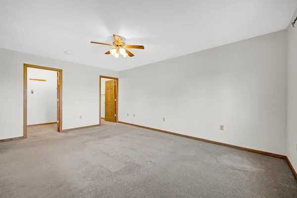 $215,000 | 109 East Lake Court, Unit A, Atlanta, IL 61723