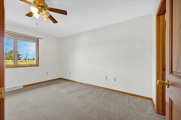 $215,000 | 109 East Lake Court, Unit A, Atlanta, IL 61723