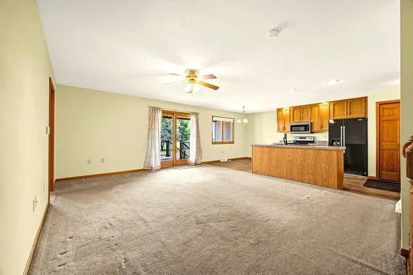 $215,000 | 109 East Lake Court, Unit A, Atlanta, IL 61723