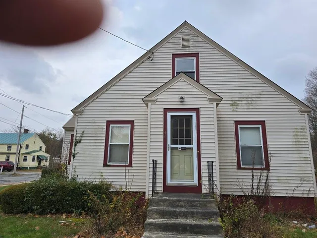 $209,900 | 46 Park Avenue, Claremont, NH 03743