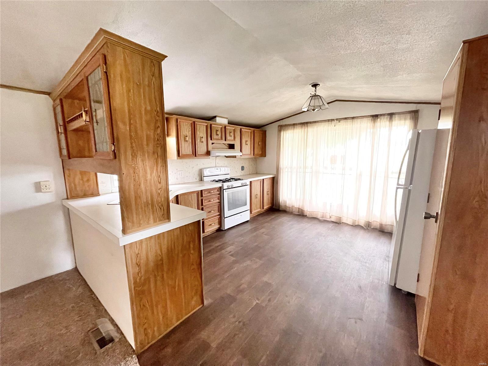 116 Ridge Avenue Irving, IL 62051 - Photo 7 of 37 Gallery Image 7