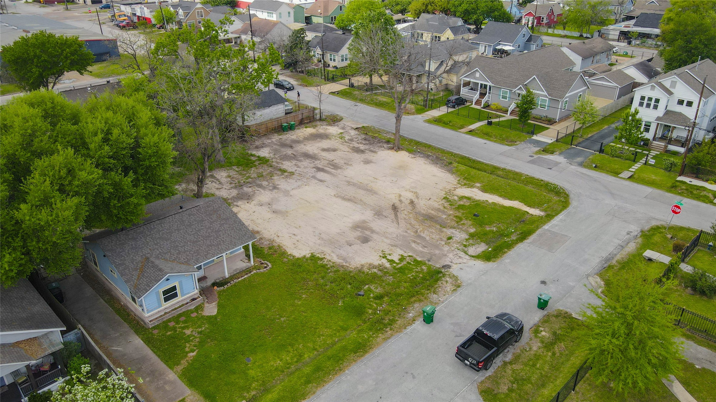 4815 Cetti Street Houston, TX 77009 - Photo 15 of 28 an aerial view of a house with a swimming pool