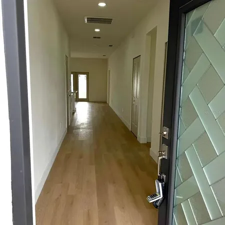$3,550 | 13277 Center Avenue, Largo, FL 33773