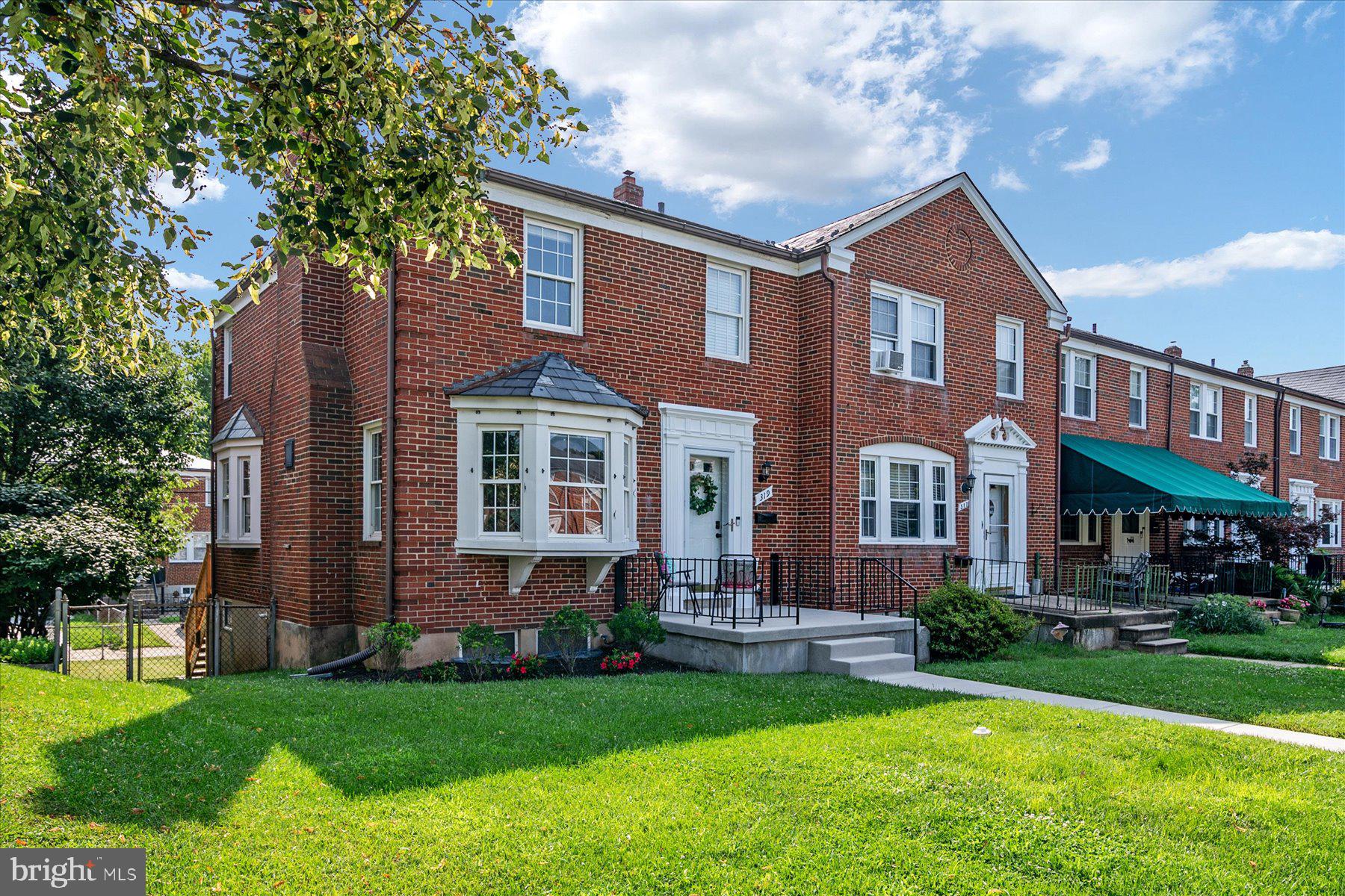 319 Greenlow Road Catonsville, MD 21228 - Photo 3 of 33